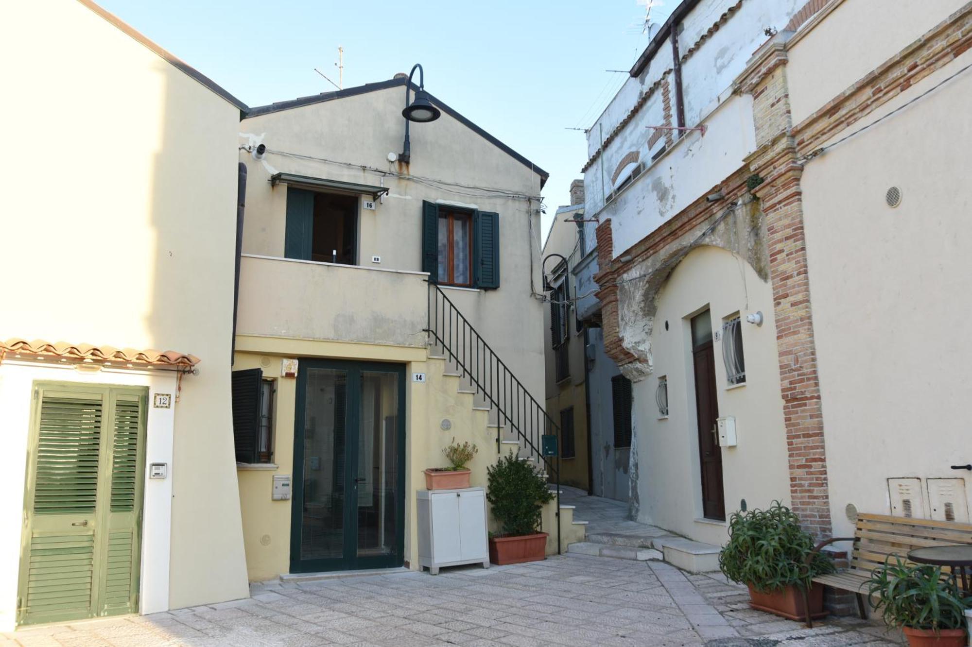 Bed and Breakfast La Casa Di Anna Al Faro Termoli Exterior foto